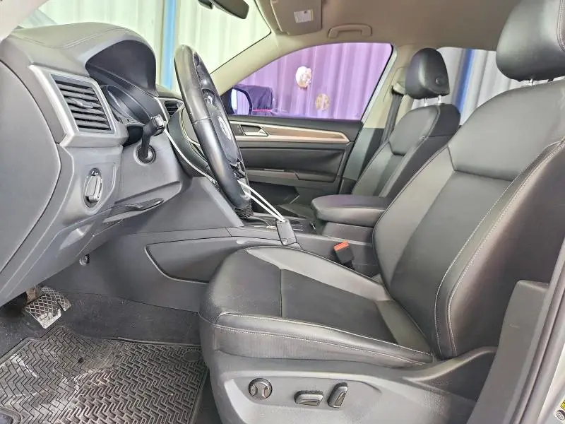 2018 VOLKSWAGEN ATLAS SE  