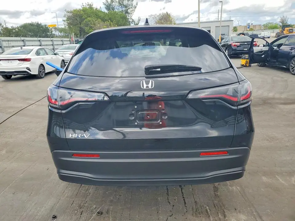 2026 HONDA HR-V LX  