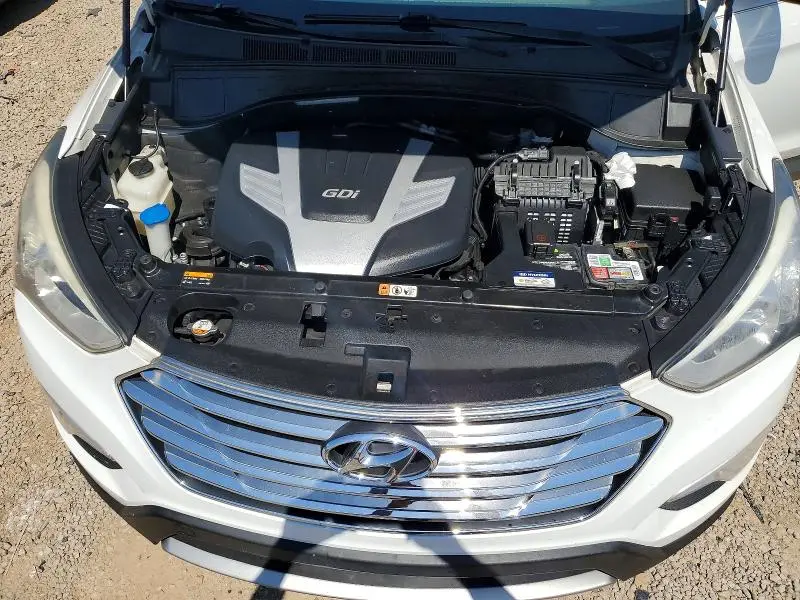 2016 HYUNDAI SANTA FE SE  