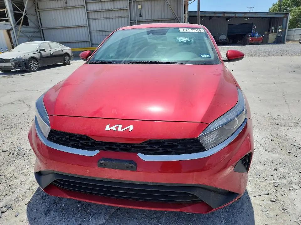 2024 KIA FORTE LXS  
