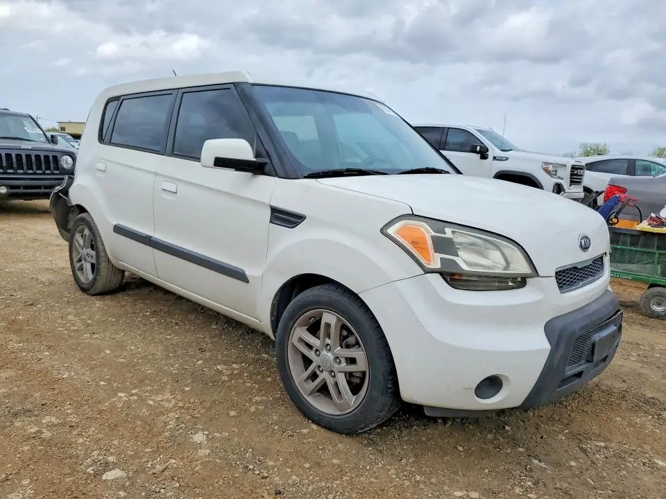 2010 KIA SOUL +  