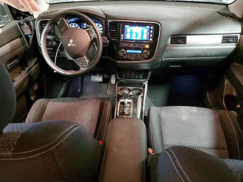 2018 MITSUBISHI OUTLANDER SE  