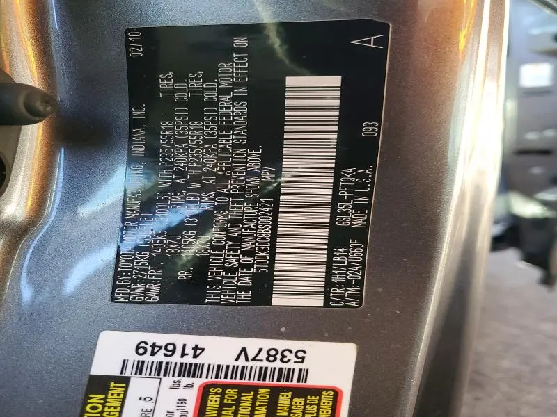 2011 TOYOTA SIENNA XLE  