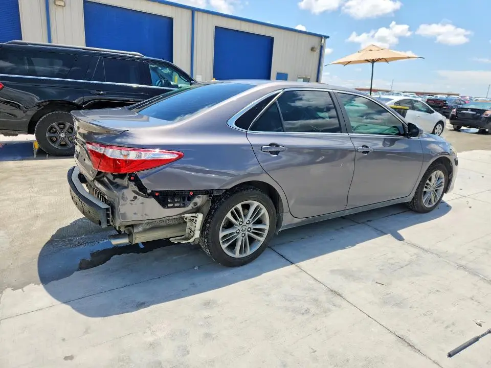 2017 TOYOTA CAMRY SE  