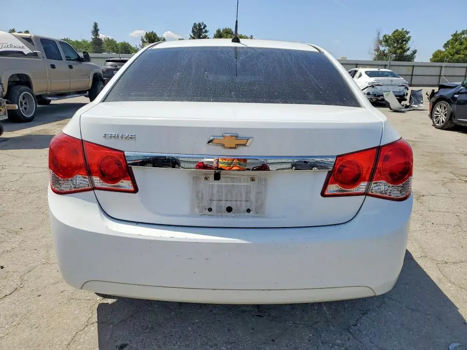2014 CHEVROLET CRUZE LS  