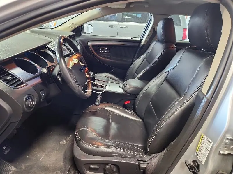 2011 FORD TAURUS SEL  
