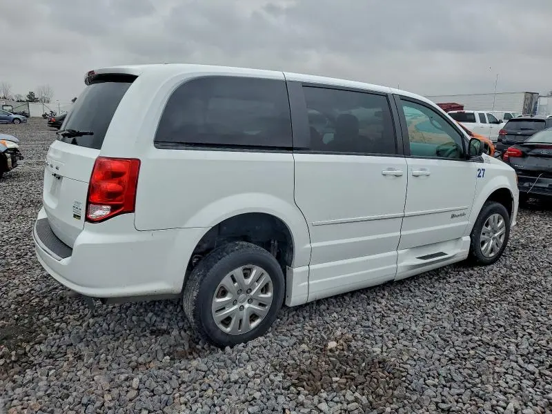 2017 DODGE GRAND CARAVAN SE  