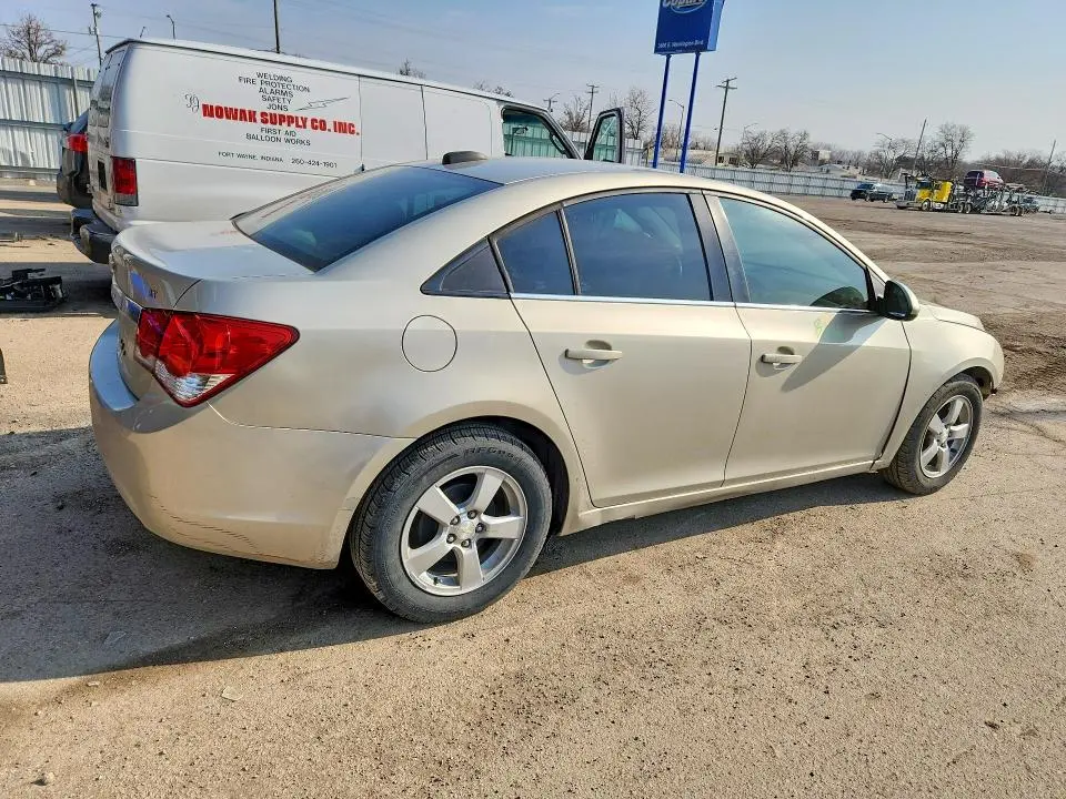 2015 CHEVROLET CRUZE LT  