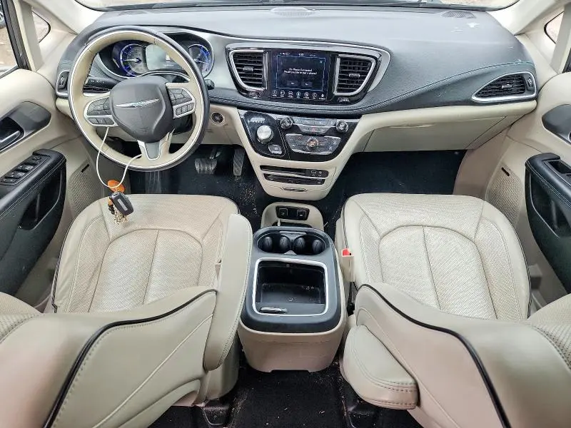 2018 CHRYSLER PACIFICA HYBRID LIMITED  