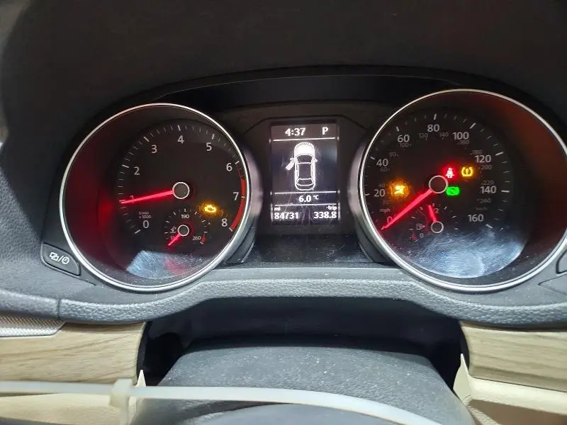 2016 VOLKSWAGEN PASSAT SE  