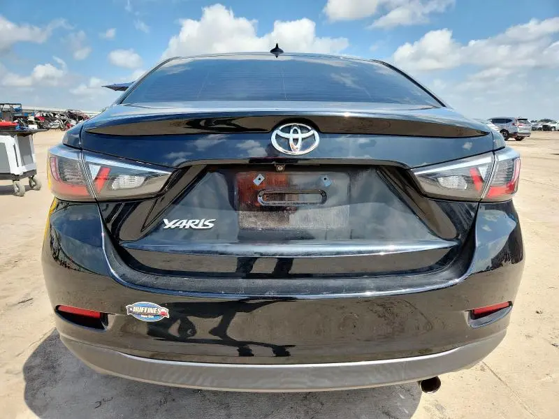 2019 TOYOTA YARIS L  