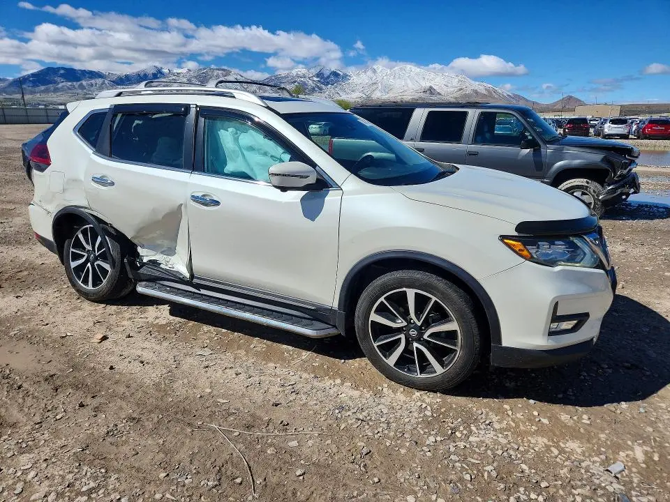 2019 NISSAN ROGUE SL  