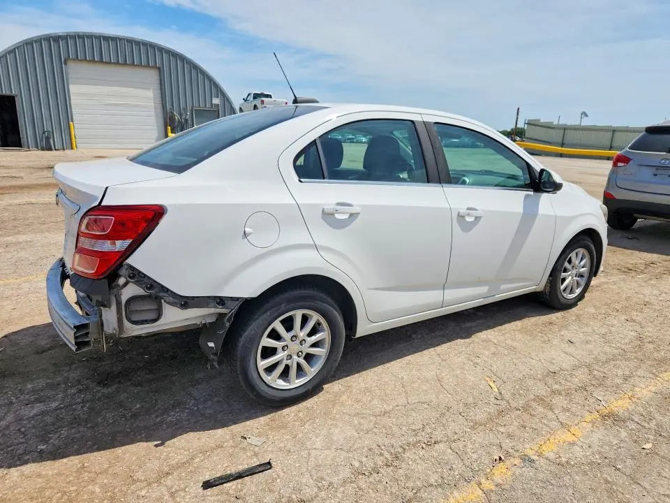 2017 CHEVROLET SONIC LT  