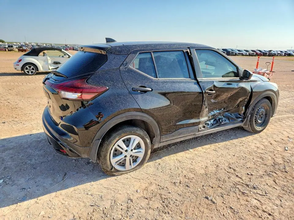 2024 NISSAN KICKS S  