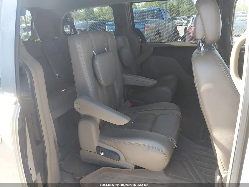 2013 CHRYSLER TOWN & COUNTRY TOURING