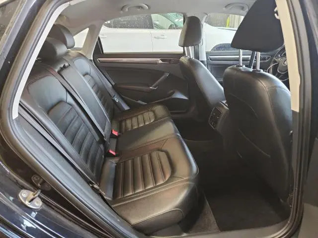 2017 VOLKSWAGEN PASSAT SEL PREMIUM  