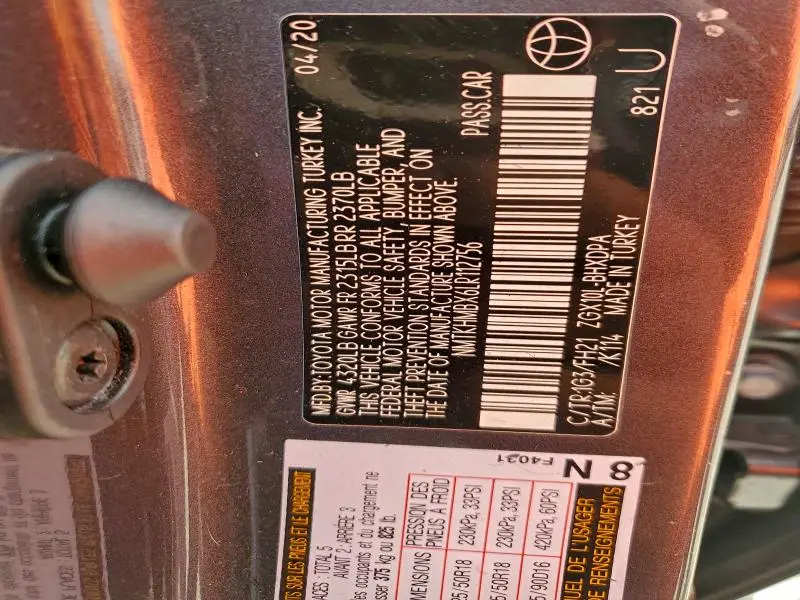 2020 TOYOTA C-HR XLE  