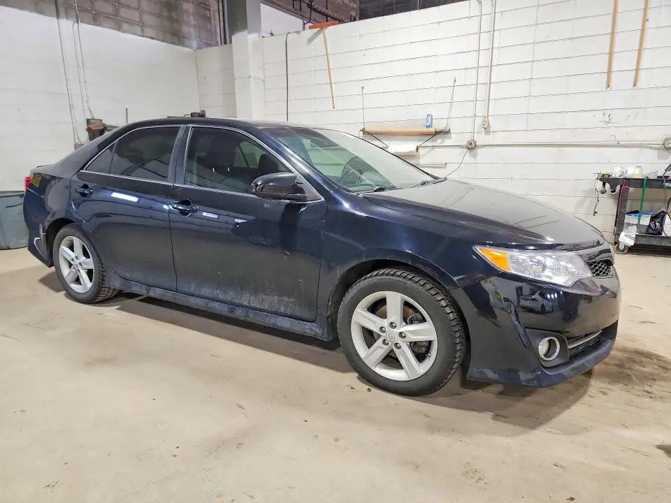 2012 TOYOTA CAMRY SE  