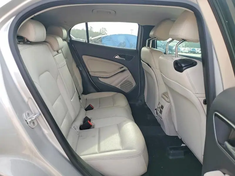 2016 MERCEDES-BENZ GLA 250  