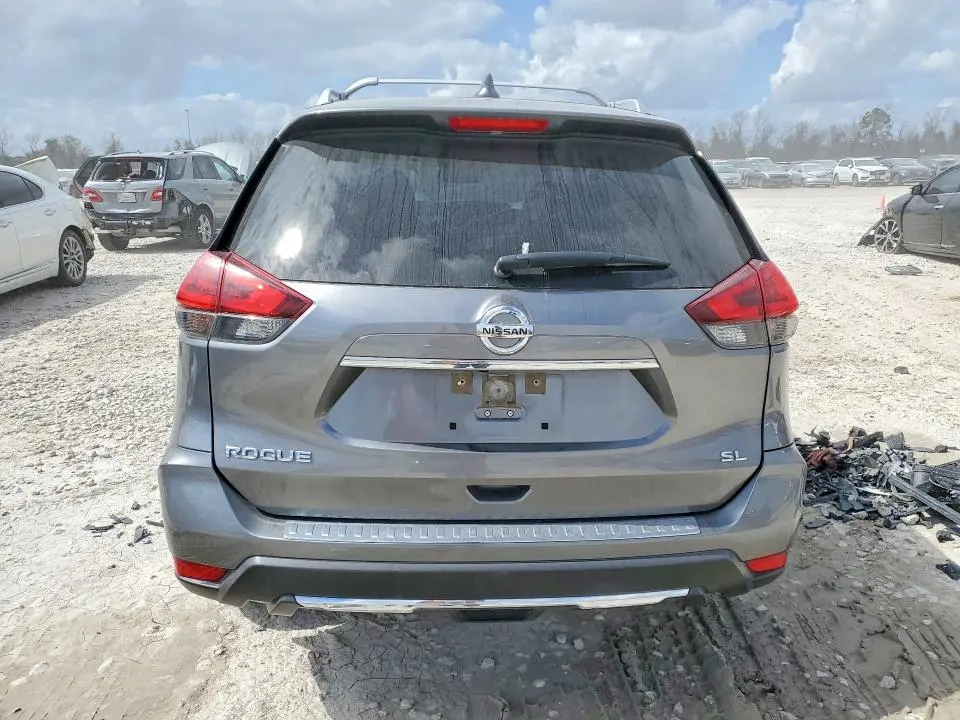 2018 NISSAN ROGUE SL  