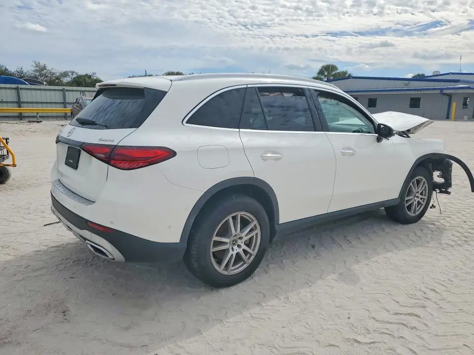 2023 MERCEDES-BENZ GLC 300 4MATIC  