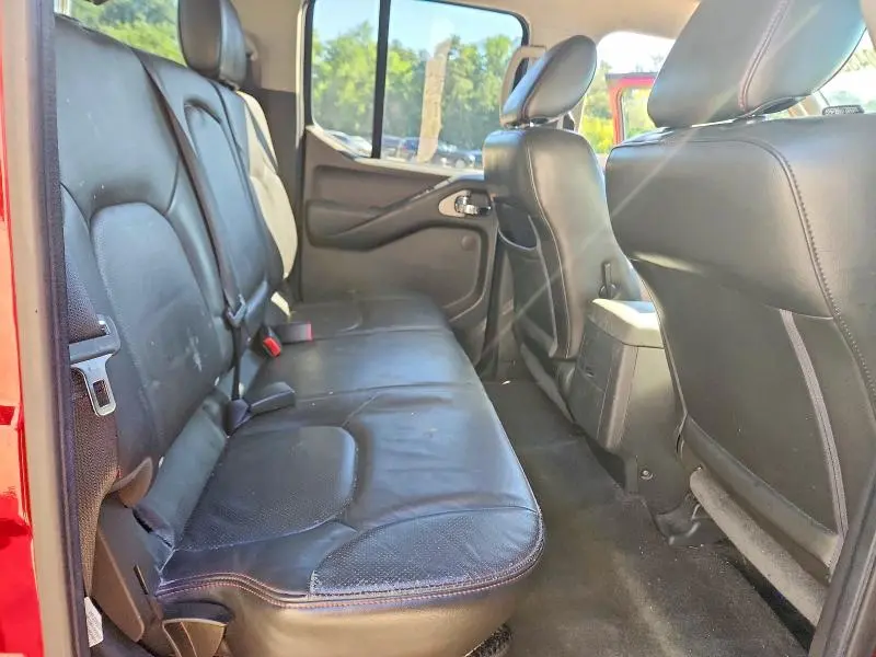 2011 NISSAN FRONTIER   