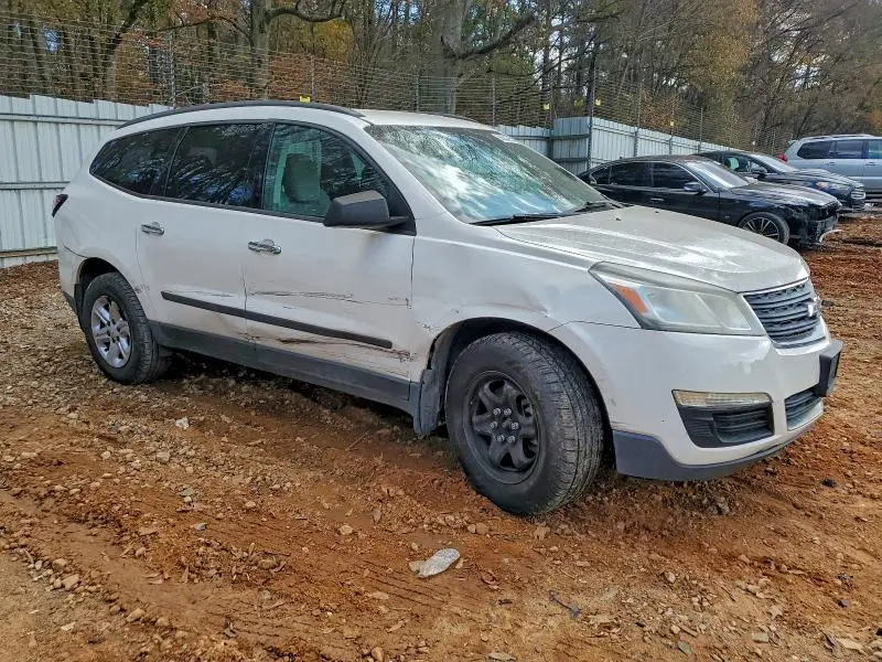 2013 CHEVROLET TRAVERSE LS  