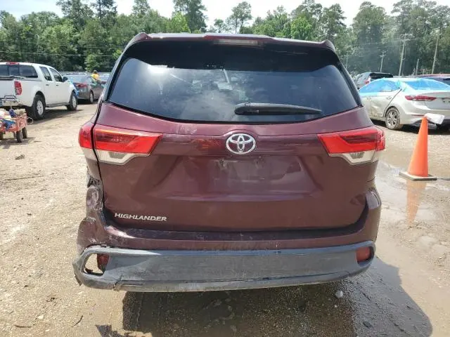 2019 TOYOTA HIGHLANDER LE  