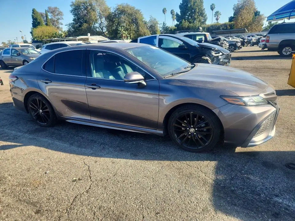 2021 TOYOTA CAMRY XSE  