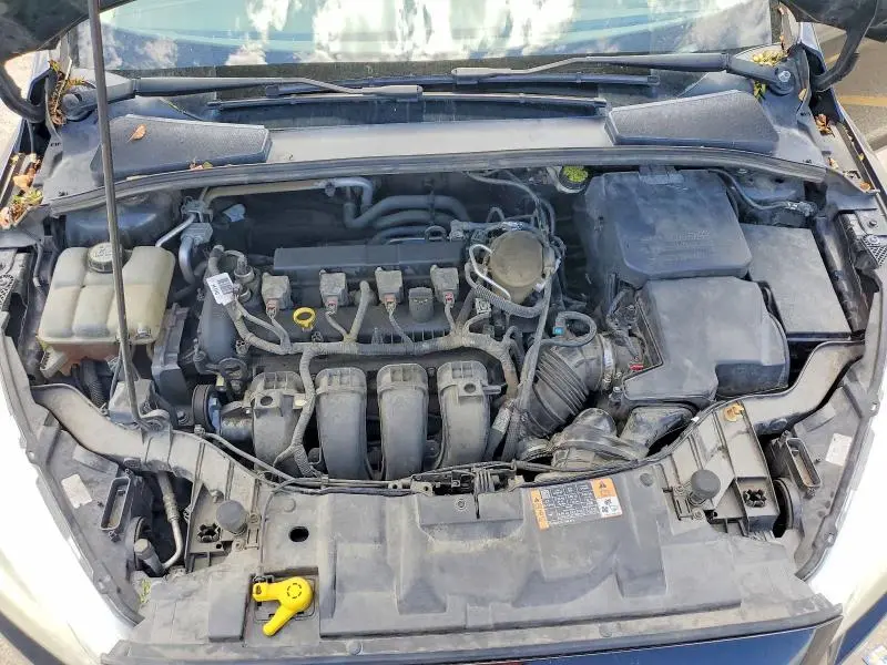 2015 FORD FOCUS SE  