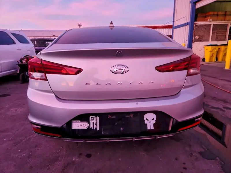 2020 HYUNDAI ELANTRA SEL  