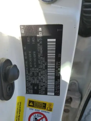 2017 TOYOTA HIGHLANDER LE  