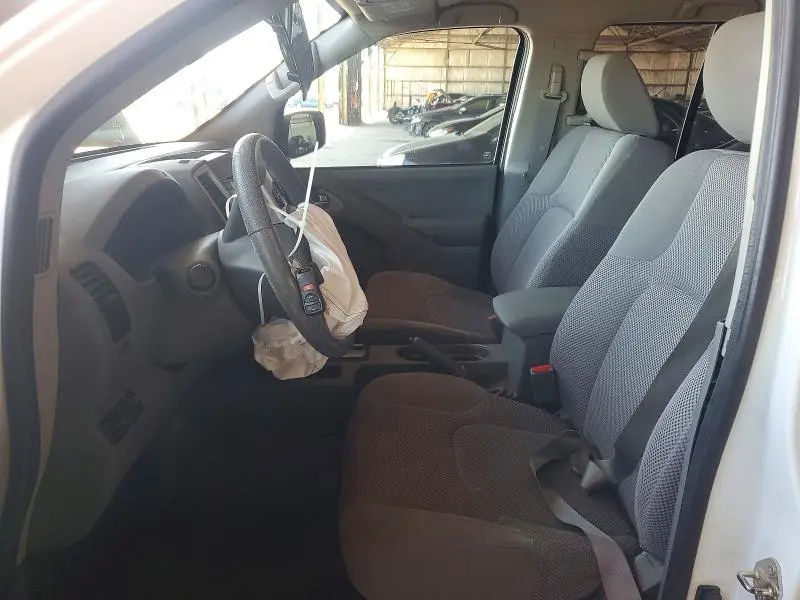 2018 NISSAN FRONTIER SV  