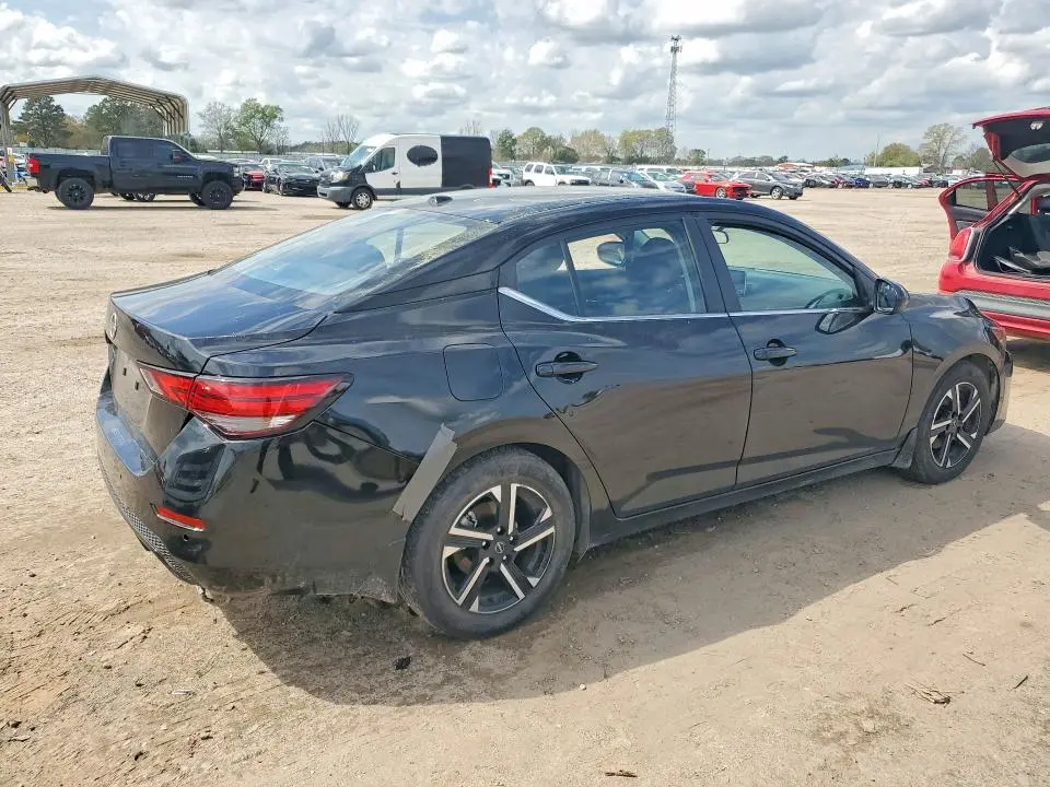 2025 NISSAN SENTRA SV  