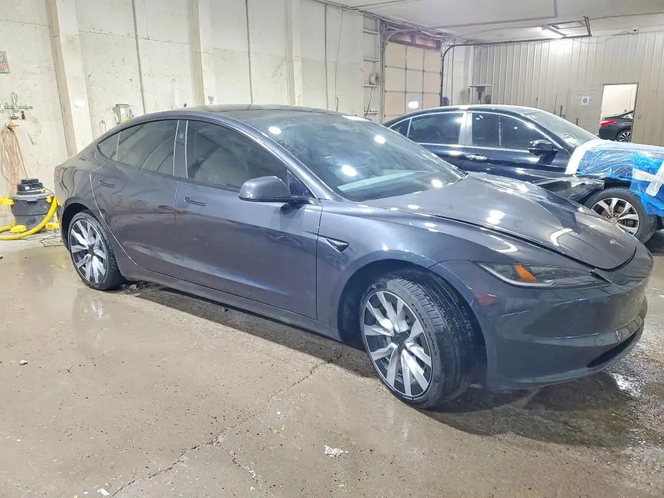 2025 TESLA MODEL 3   
