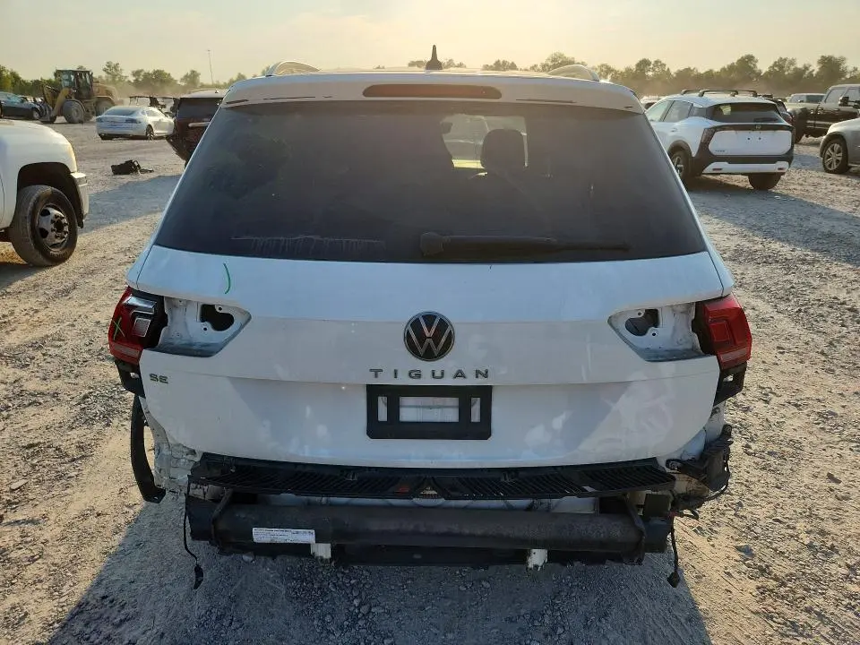 2022 VOLKSWAGEN TIGUAN SE R-LINE BLACK  