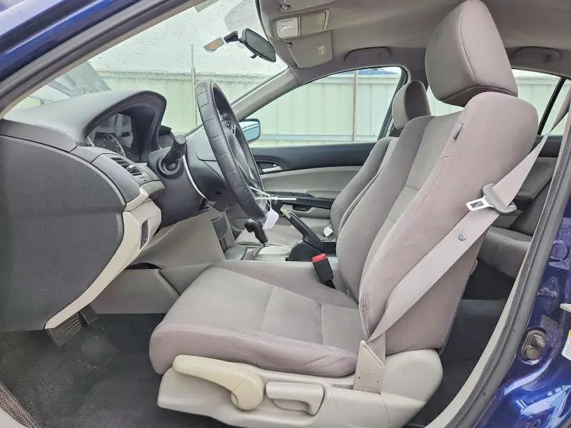 2011 HONDA ACCORD LX  