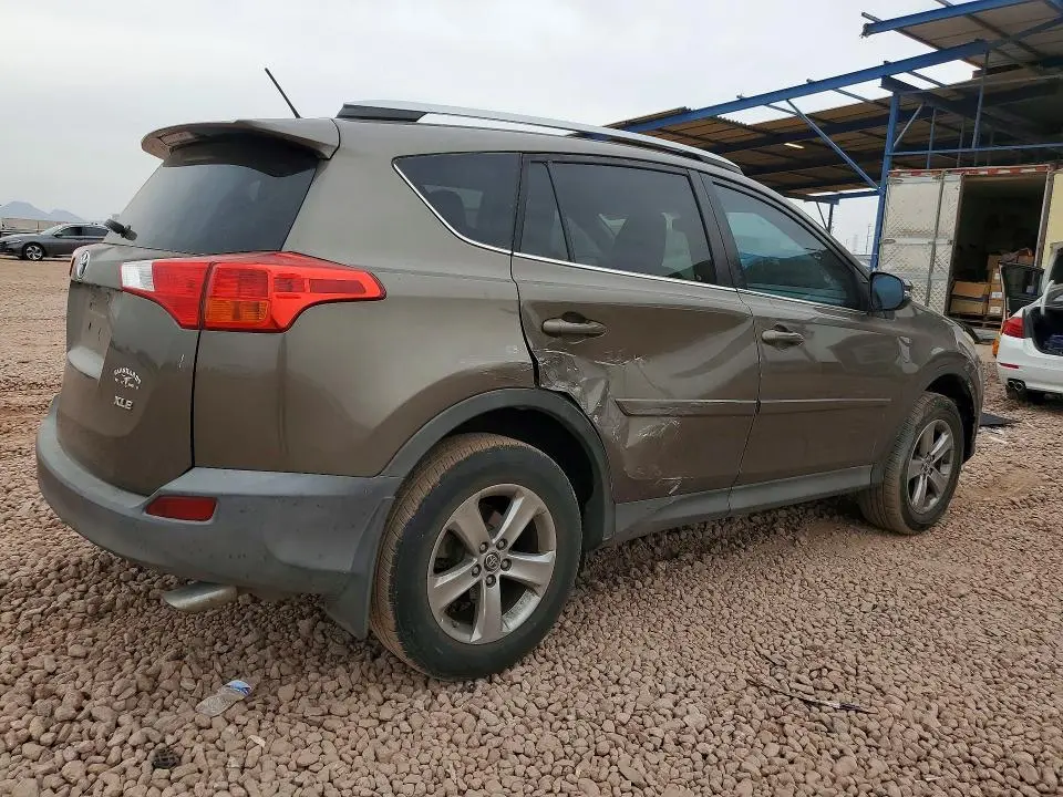 2015 TOYOTA RAV4 XLE  