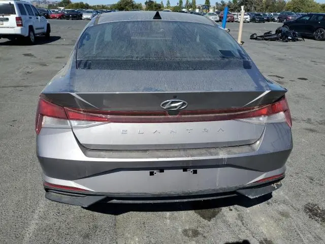 2023 HYUNDAI ELANTRA SE  
