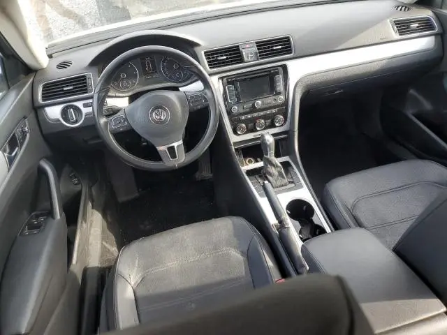 2013 VOLKSWAGEN PASSAT SE  