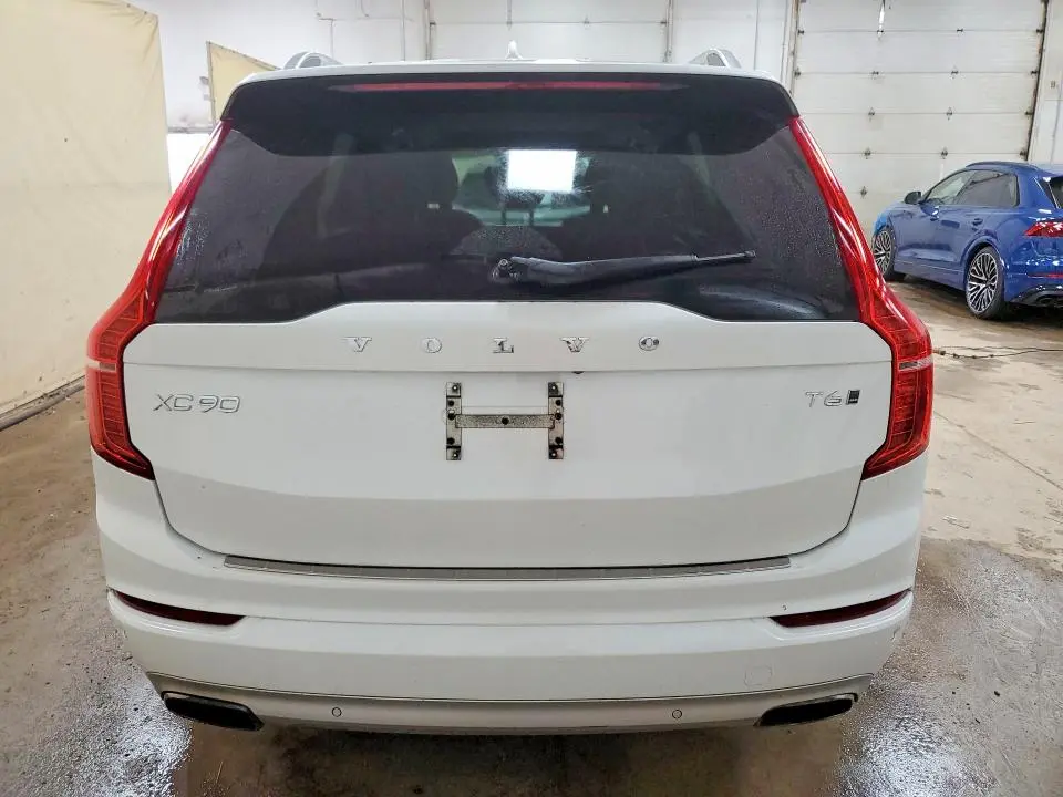 2016 VOLVO XC90 T6  