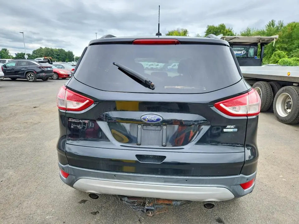2016 FORD ESCAPE SE  