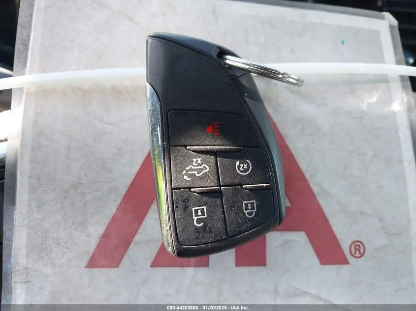 2025 CHEVROLET SILVERADO 1500 4WD  STANDARD BED LT