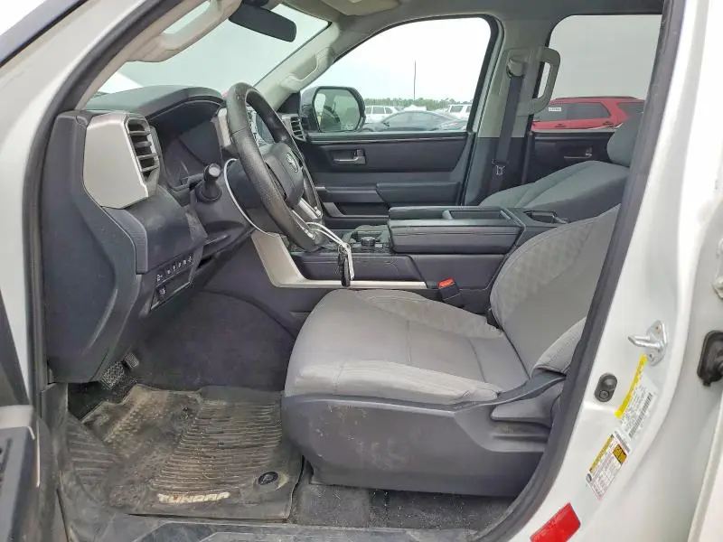 2023 TOYOTA TUNDRA CREWMAX SR5  