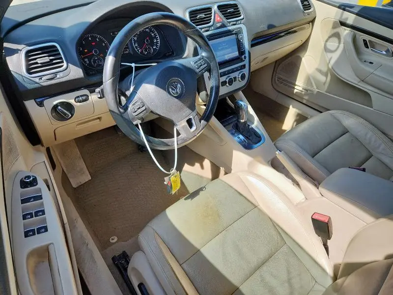 2014 VOLKSWAGEN EOS LUX  