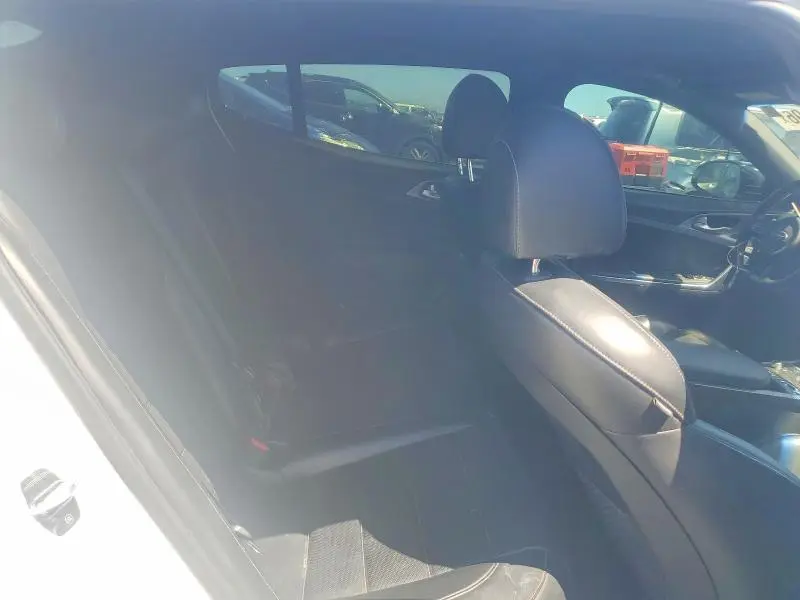 2021 KIA STINGER GT2  