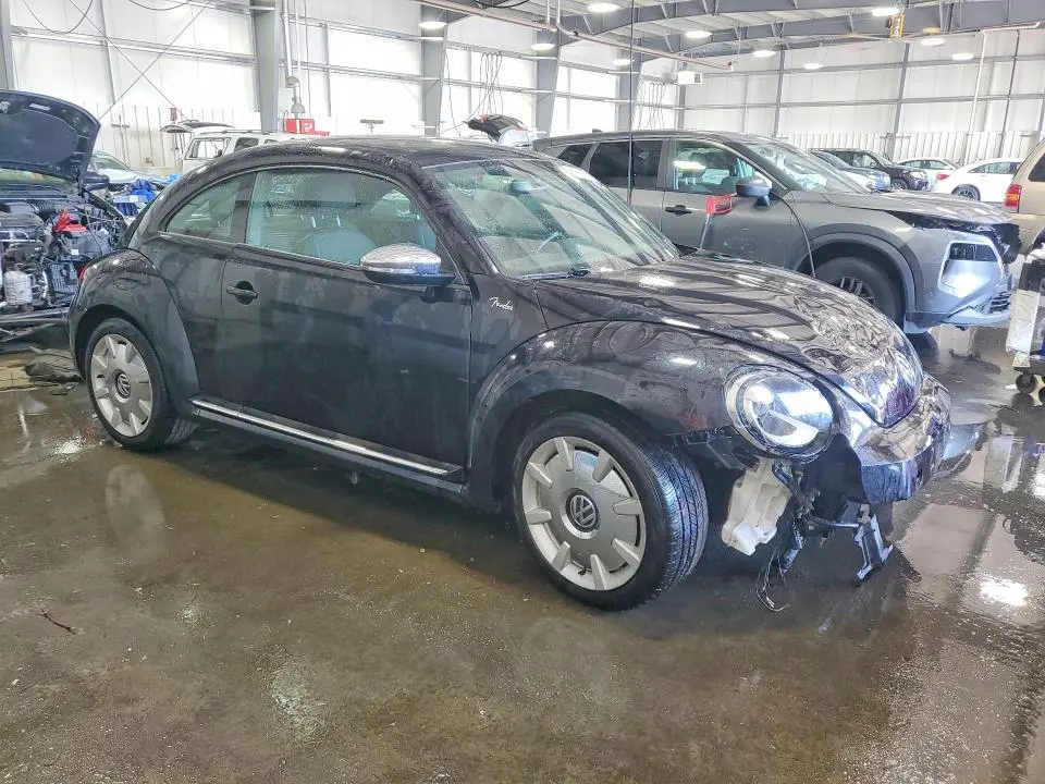 2013 VOLKSWAGEN BEETLE TURBO  