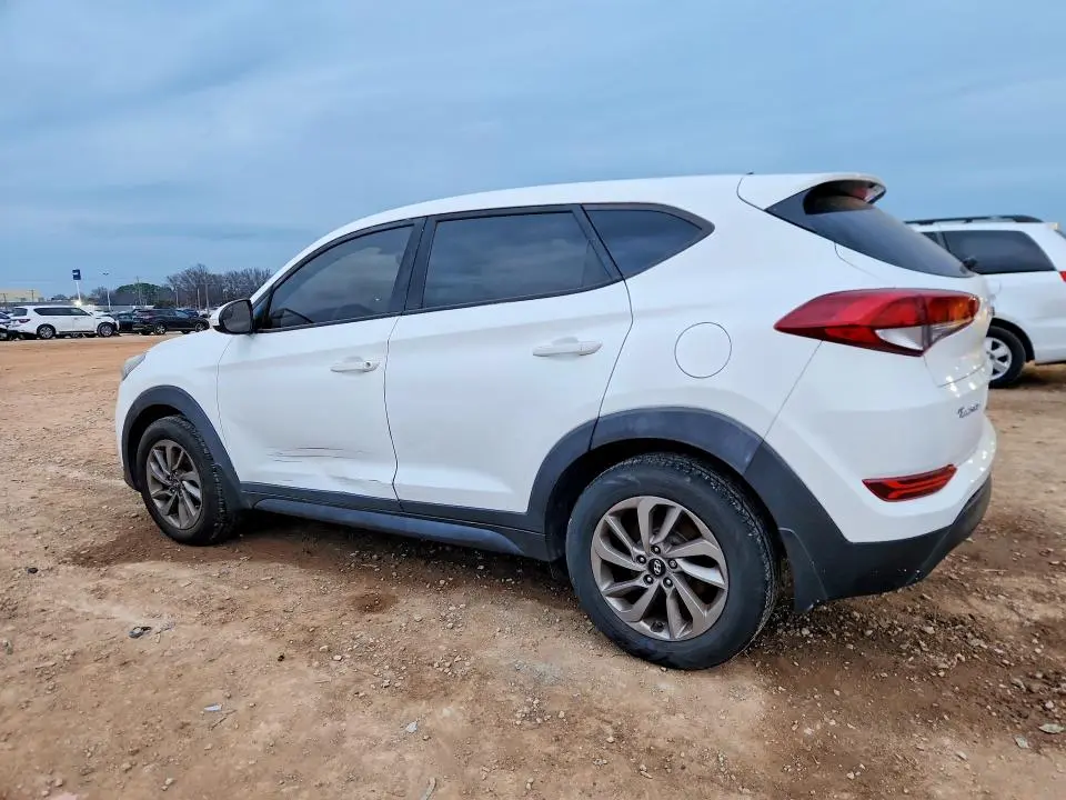 2018 HYUNDAI TUCSON SE  