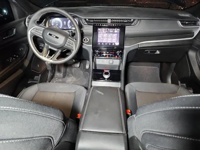 2024 JEEP GRAND CHEROKEE LAREDO  