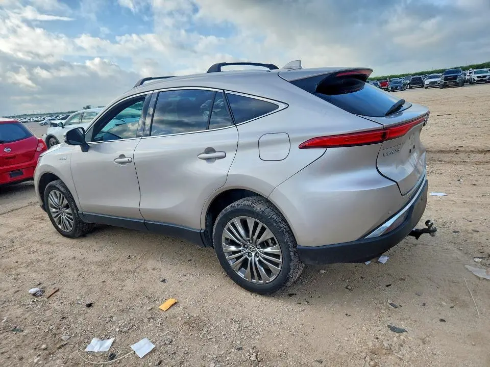 2021 TOYOTA VENZA XLE  